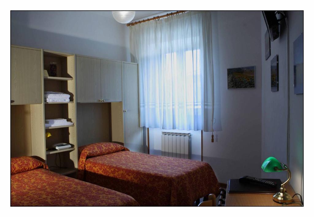 Hotel Due Torri San Severino Marche Zimmer foto