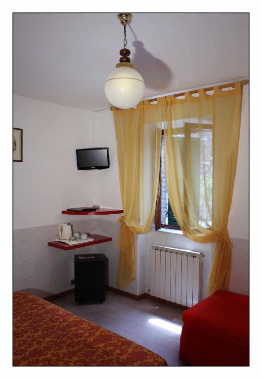 Hotel Due Torri San Severino Marche Zimmer foto