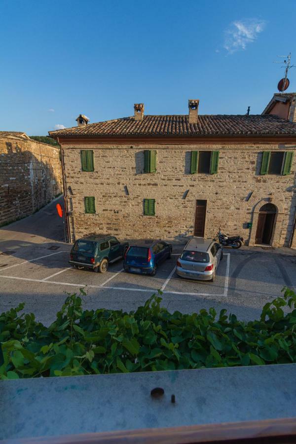 Hotel Due Torri San Severino Marche Exterior foto