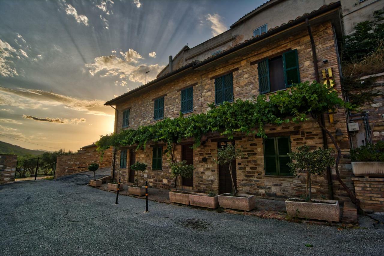 Hotel Due Torri San Severino Marche Exterior foto